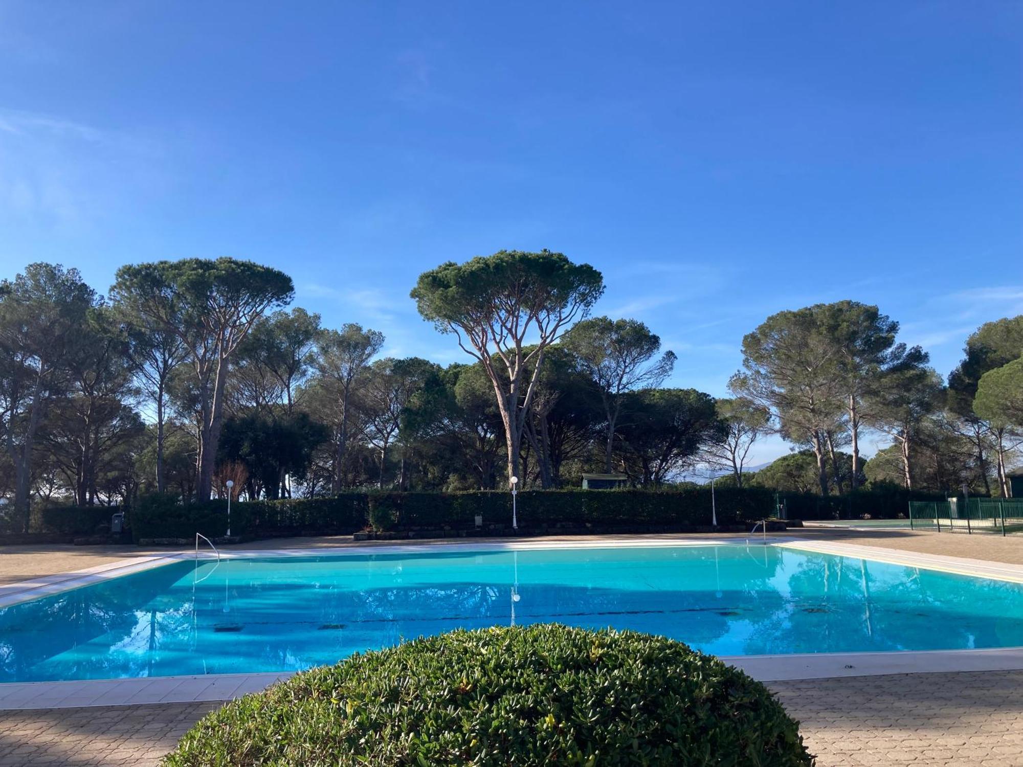 Charmant 2 Pieces Au Coeur Des Golfs De Saint Raphael 외부 사진