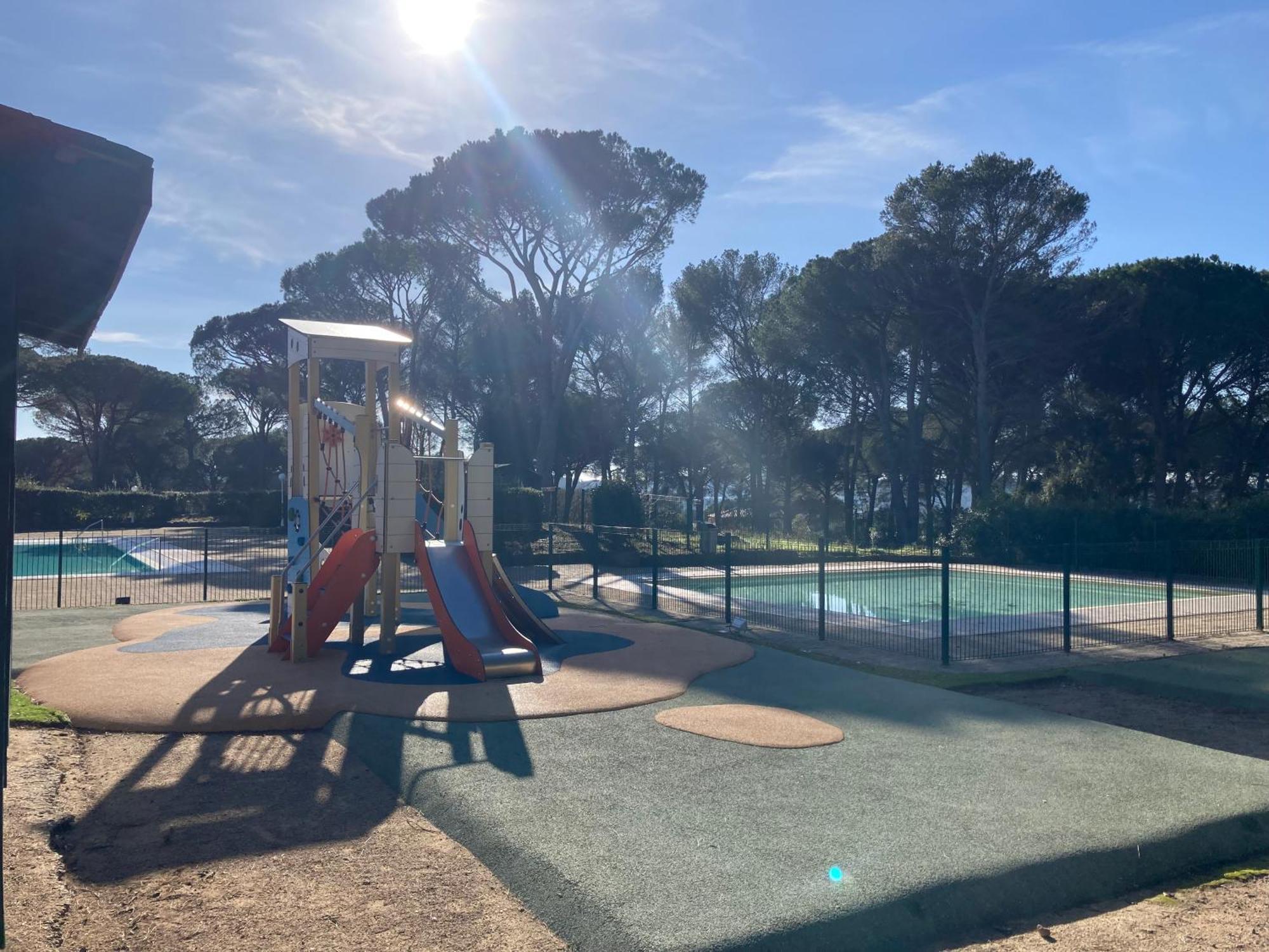 Charmant 2 Pieces Au Coeur Des Golfs De Saint Raphael 외부 사진