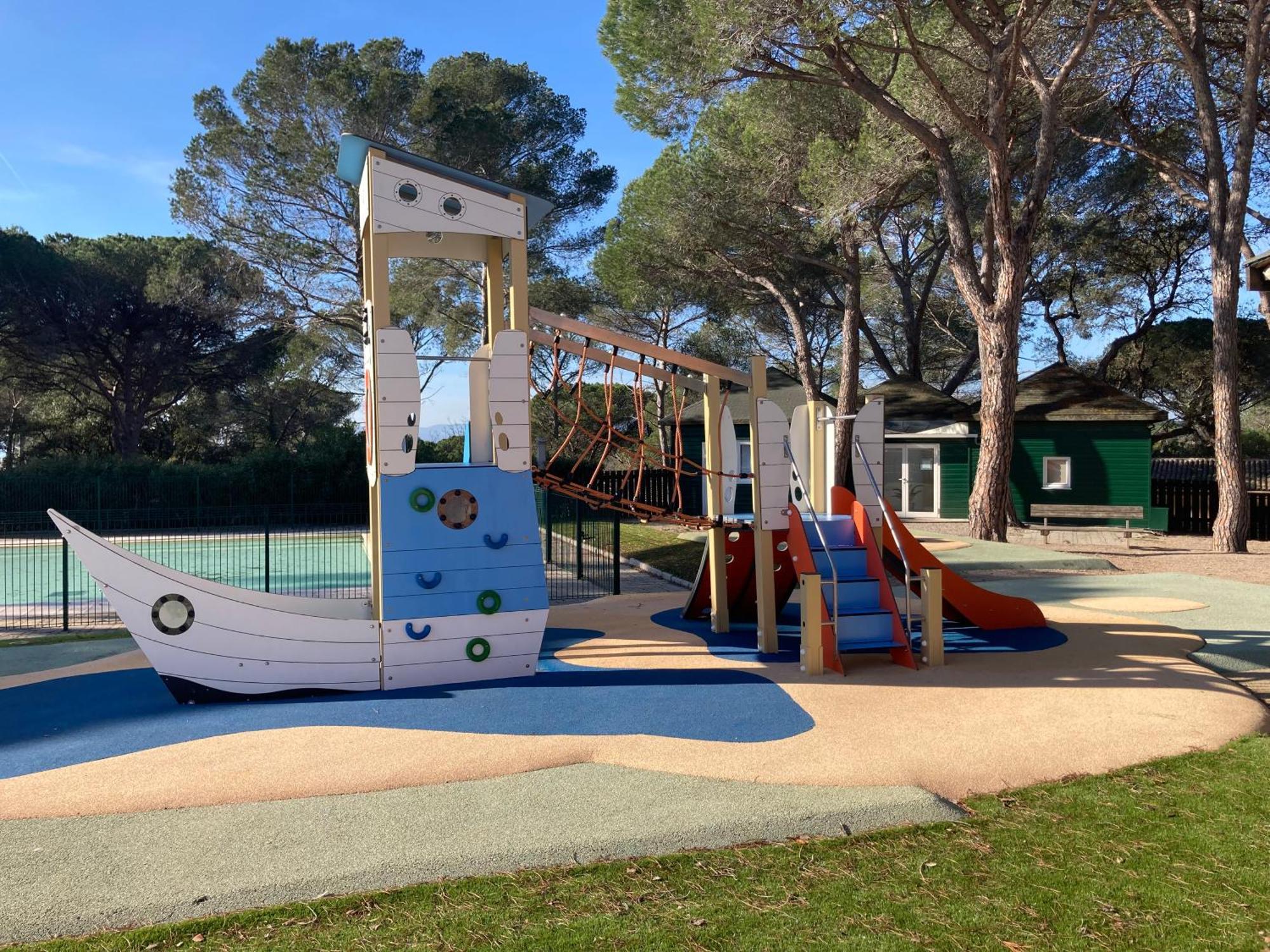 Charmant 2 Pieces Au Coeur Des Golfs De Saint Raphael 외부 사진
